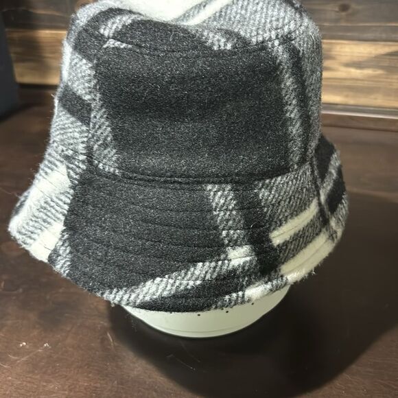 NWT New H&M Black White Plaid Soft Bucket Hat Size XS/S - Picture 3 of 7